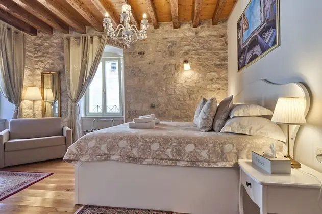 Junior Suite with City View - Annex