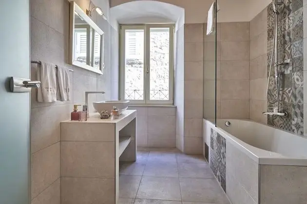 Junior Suite with City View - Annex