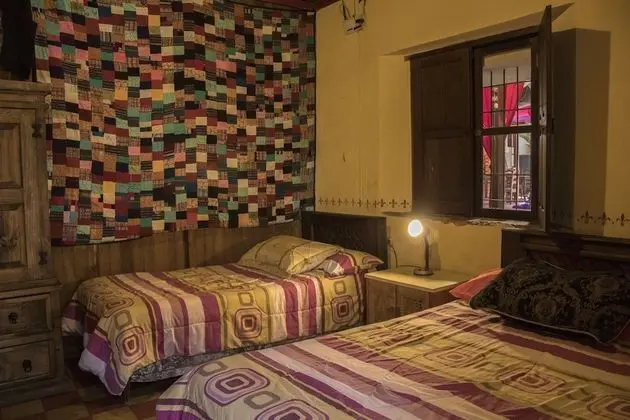 Deluxe Tek Büyük Yataklı Oda, Birden Çok Yatak, Sigara İçilmez, Ortak Banyo