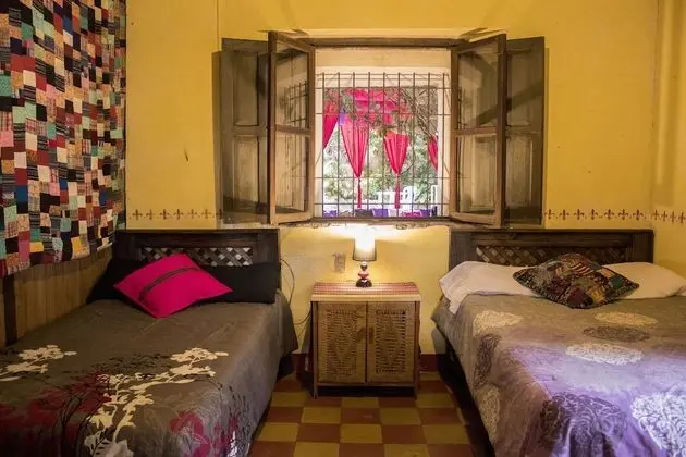 Deluxe Tek Büyük Yataklı Oda, Birden Çok Yatak, Sigara İçilmez, Ortak Banyo