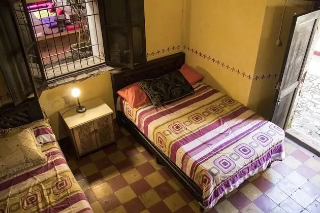 Deluxe Tek Büyük Yataklı Oda, Birden Çok Yatak, Sigara İçilmez, Ortak Banyo