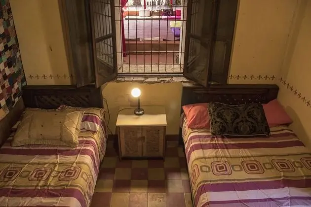 Deluxe Tek Büyük Yataklı Oda, Birden Çok Yatak, Sigara İçilmez, Ortak Banyo