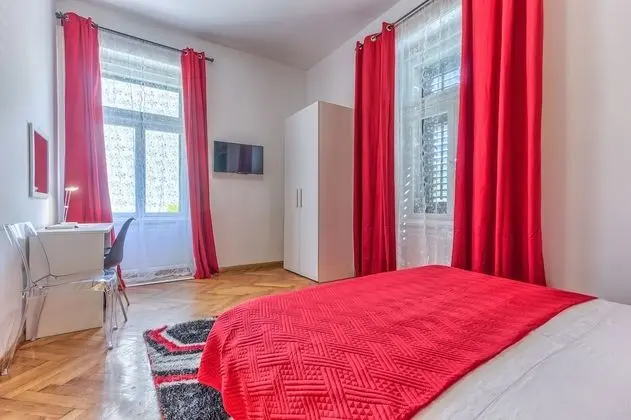 Standard Oda, 1 Büyük (Queen) Boy Yatak, Sigara İçilmez