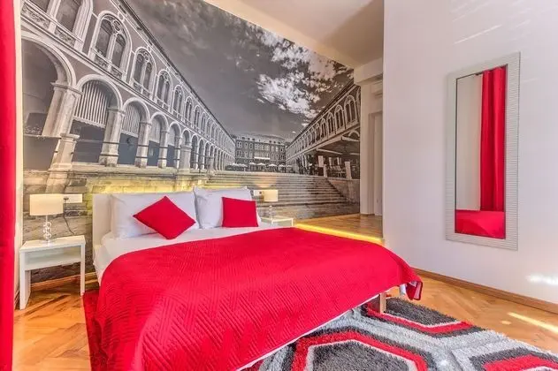 Standard Oda, 1 Büyük (Queen) Boy Yatak, Sigara İçilmez