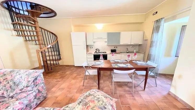 Villa, 5 Yatak Odası, Şömine