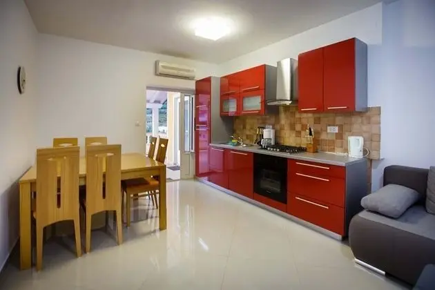 Apart Daire (Spomenka - green paradise - A2(4+1))