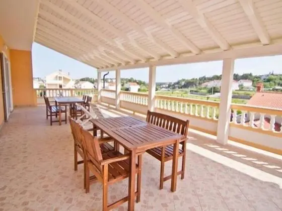 Apart Daire (Spomenka - green paradise - A2(4+1))
