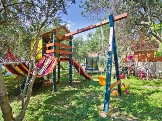 Apart Daire (Spomenka - green paradise - A2(4+1))