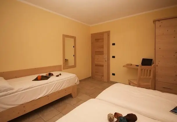 Family Apart Daire, Birden Çok Yatak, Dağ Yamacı (Sponda)