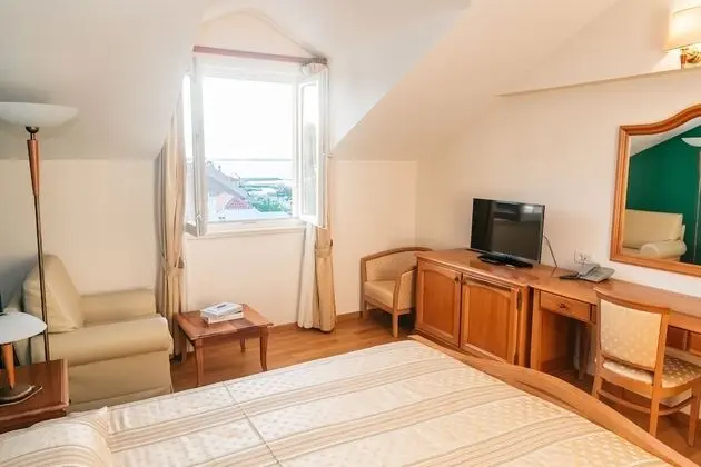 Comfort Tek Büyük veya İki Ayrı Yataklı Oda, Deniz Manzaralı