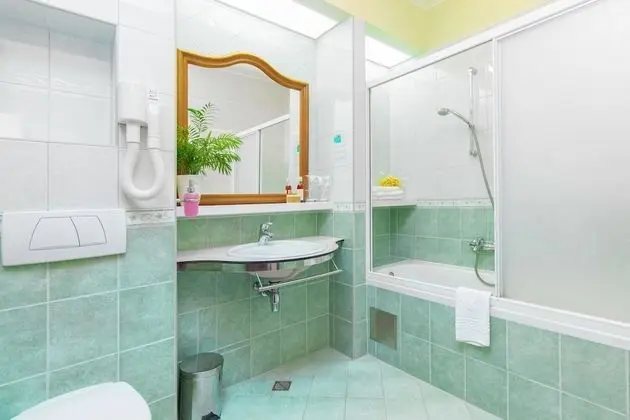 Comfort Tek Büyük veya İki Ayrı Yataklı Oda, Deniz Manzaralı