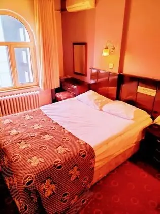 Çift Kişilik, Şehir Manzaralı