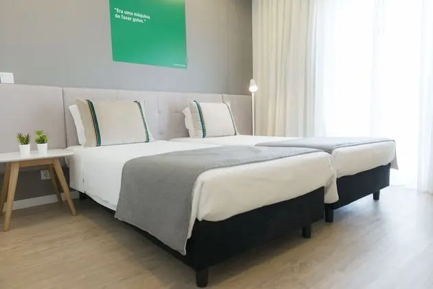 Basic Tek Büyük veya İki Ayrı Yataklı Oda