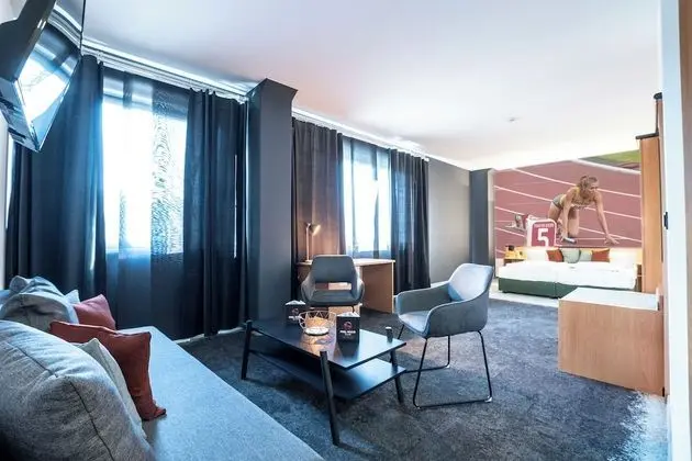 Comfort Tek Büyük Yataklı Oda