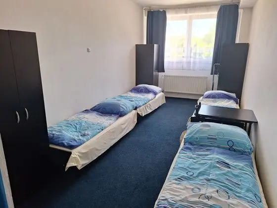 Dört Kişilik Oda, Ortak Banyo