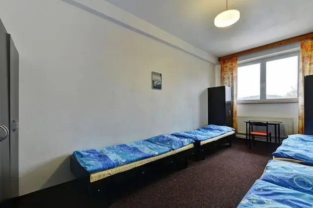 Dört Kişilik Oda, Ortak Banyo