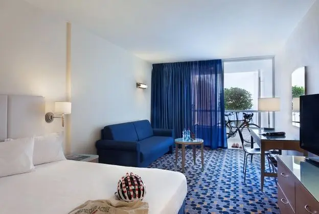 Mountain View Room