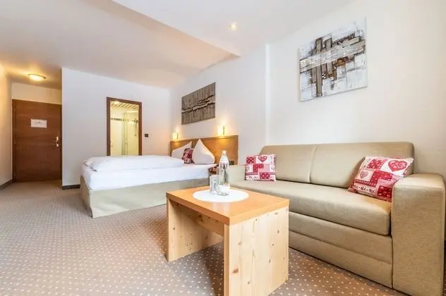 Classic Tek Büyük Yataklı Oda, Balkon, Dağ Manzaralı (Serlesblick)