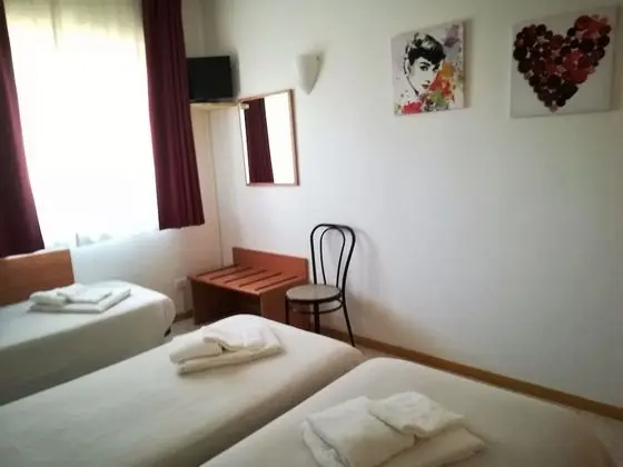 Standard Üç Kişilik Oda