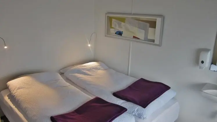 Basic İki Ayrı Yataklı Oda, Ortak Banyo