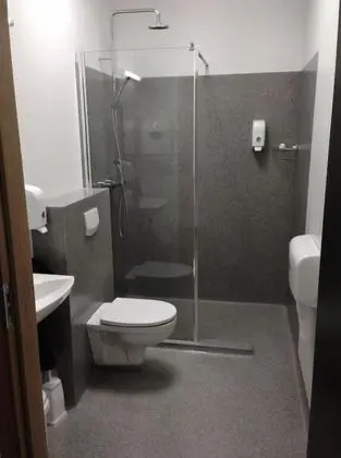 Basic İki Ayrı Yataklı Oda, Ortak Banyo
