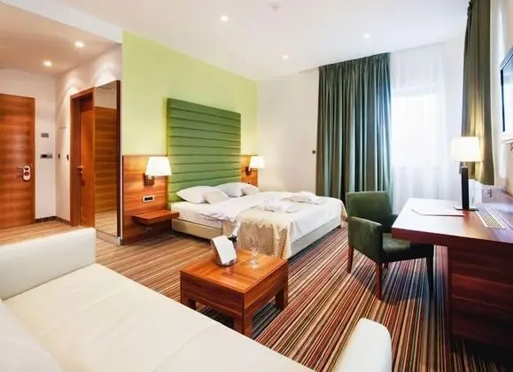 Tek Büyük Yataklı Oda