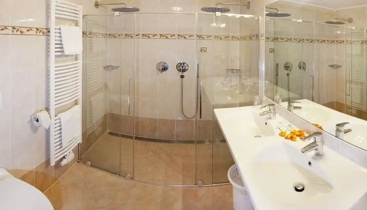 Tek Büyük Yataklı Oda (Saxner)