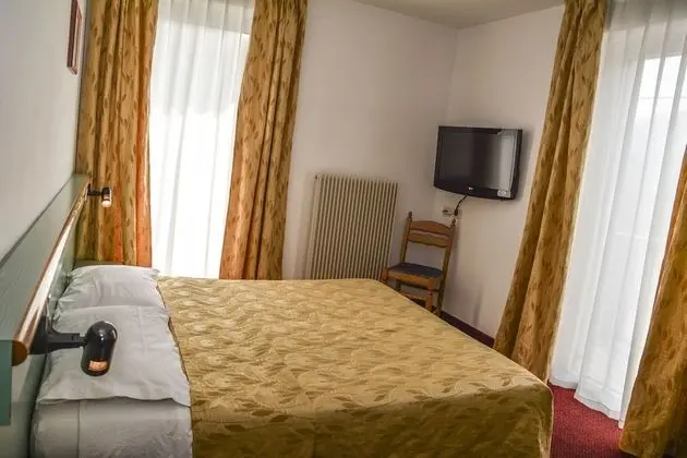 Comfort Tek Büyük veya İki Ayrı Yataklı Oda