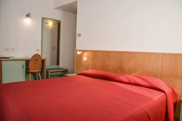 Comfort Tek Büyük veya İki Ayrı Yataklı Oda