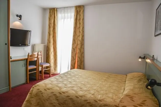 Comfort Tek Büyük veya İki Ayrı Yataklı Oda