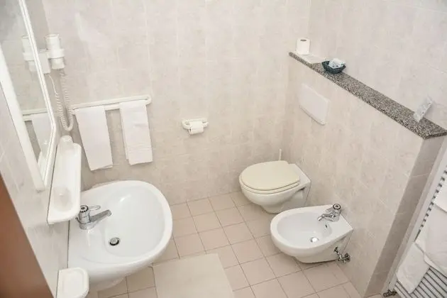 Standard Tek Büyük veya İki Ayrı Yataklı Oda