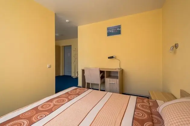 Business Tek Büyük Yataklı Oda