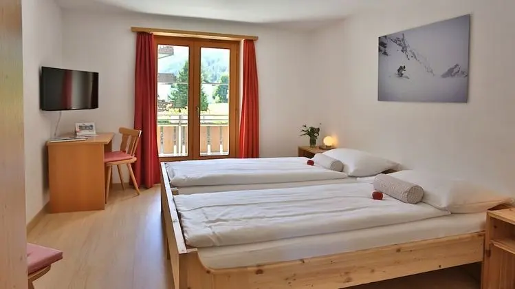 Tek Büyük Yataklı Oda, Balkon