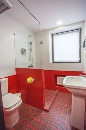 Standard Tek Büyük veya İki Ayrı Yataklı Oda