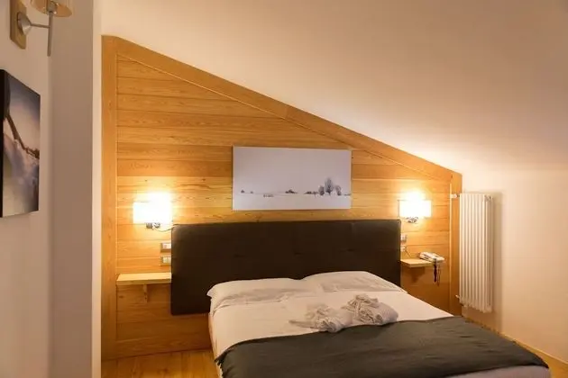 Oda, 1 Büyük (Queen) Boy Yatak