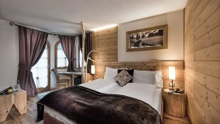 Luxury Tek Büyük Yataklı Oda