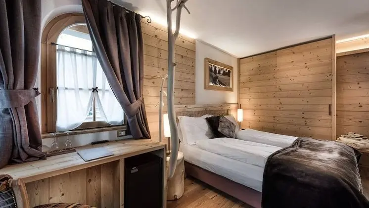 Luxury Tek Büyük Yataklı Oda