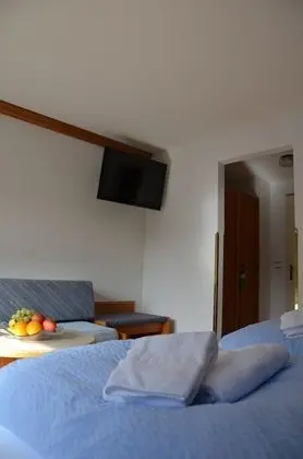 Tek Büyük Yataklı Oda (South)