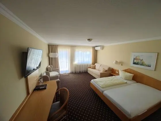 Classic Tek Büyük Yataklı Oda