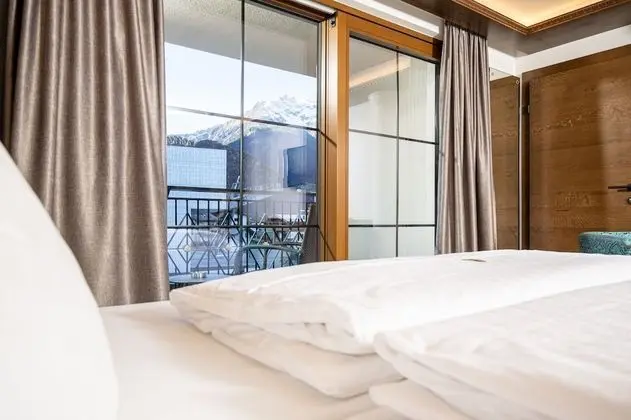 Junior Süit, Balkon, Dağ Manzaralı