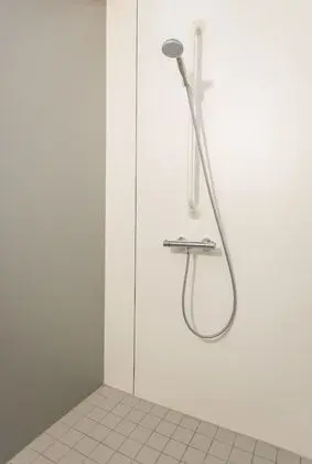 Büyük Yataklı Tek Kişilik Oda