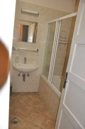 Standard Oda, 2 Tek Kişilik Yatak, Avlu Manzaralı