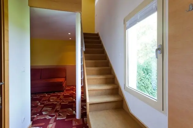 Gallery Üç Kişilik Oda, 1 Yatak Odası