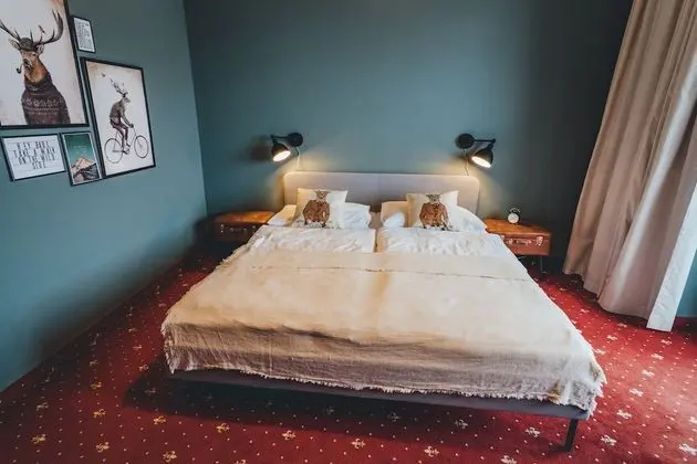 Deluxe Tek Büyük Yataklı Oda