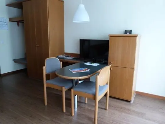 Büyük Yataklı Tek Kişilik Oda