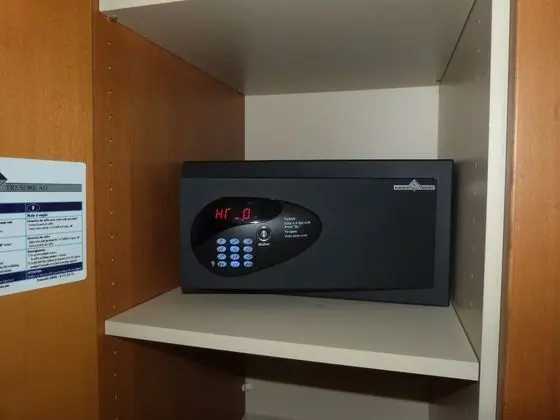 Büyük Yataklı Tek Kişilik Oda