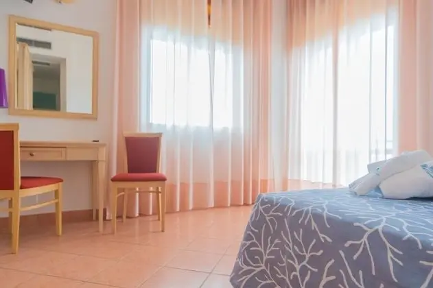 Superior Tek Büyük Yataklı Oda, Deniz Manzaralı