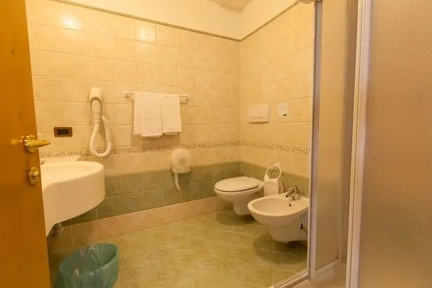Standard Üç Kişilik Oda