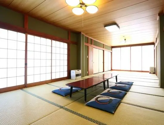 Oda (Japanese, 14-20 tatami)