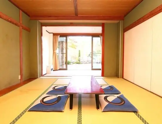 Oda (Japanese, 14-20 tatami)
